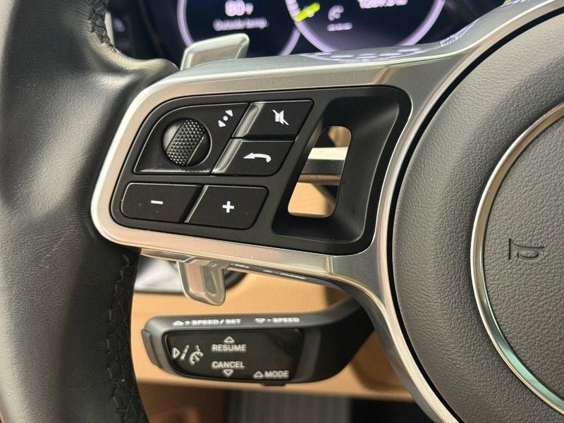 2022 Porsche Cayenne E-Hybrid Base