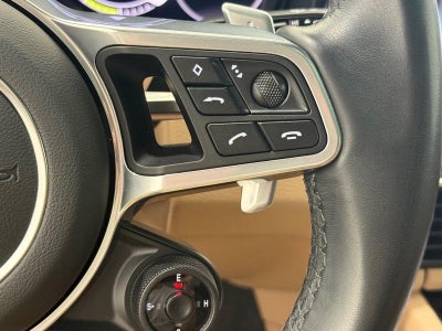 2022 Porsche Cayenne E-Hybrid Base