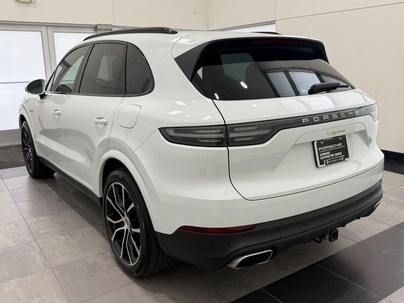 2022 Porsche Cayenne E-Hybrid Base