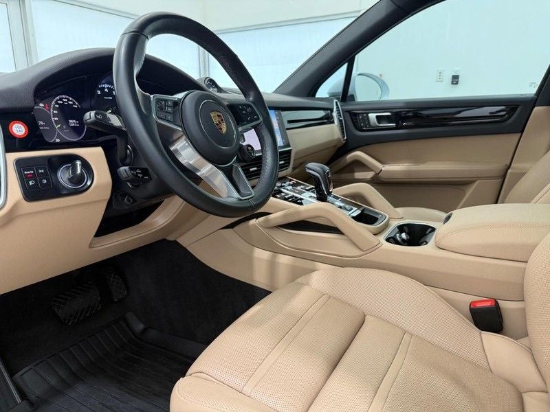 2022 Porsche Cayenne E-Hybrid Base