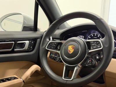 2022 Porsche Cayenne E-Hybrid Base