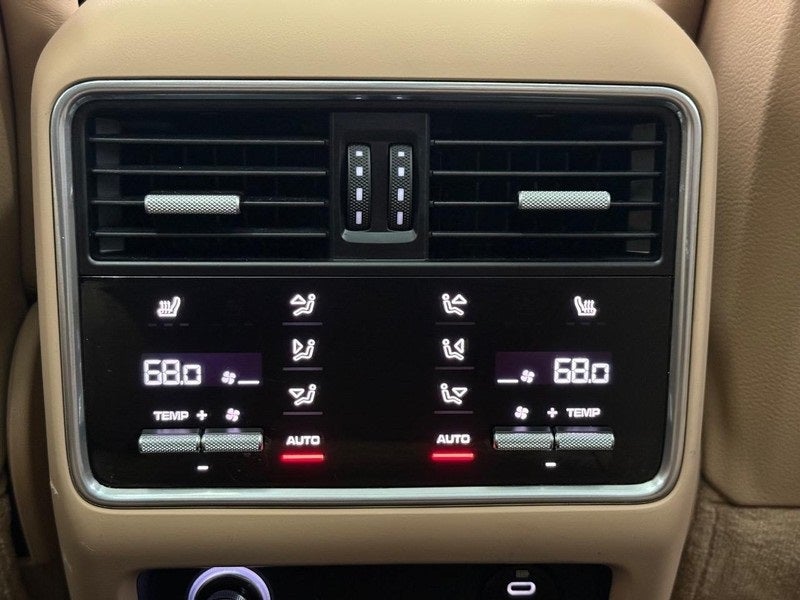 2022 Porsche Cayenne E-Hybrid Base