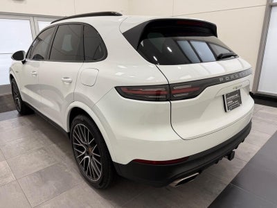 2022 Porsche Cayenne E-Hybrid Base