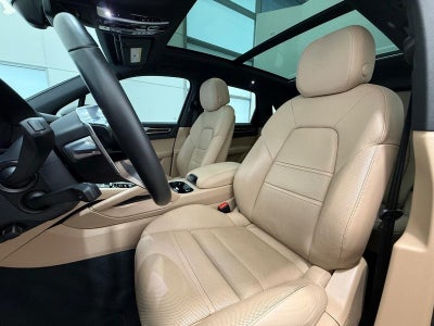 2022 Porsche Cayenne E-Hybrid Base