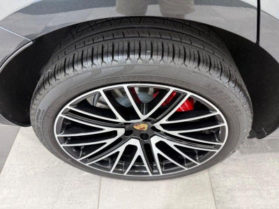 2024 Porsche Macan GTS
