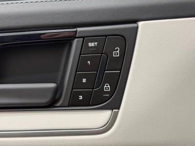 2025 Porsche Cayenne E-Hybrid Turbo