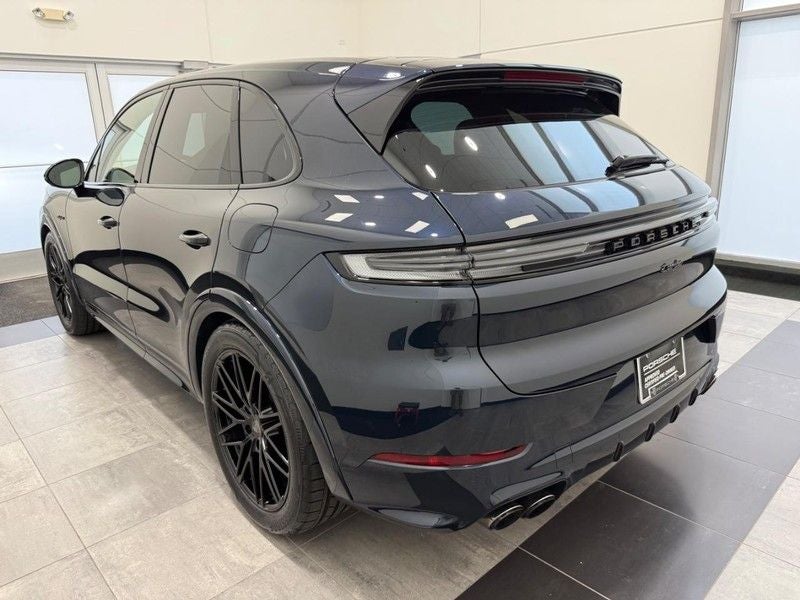 2025 Porsche Cayenne E-Hybrid Turbo