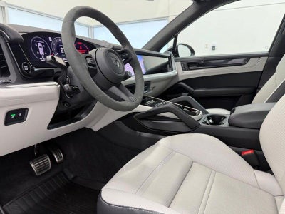 2025 Porsche Cayenne E-Hybrid Turbo