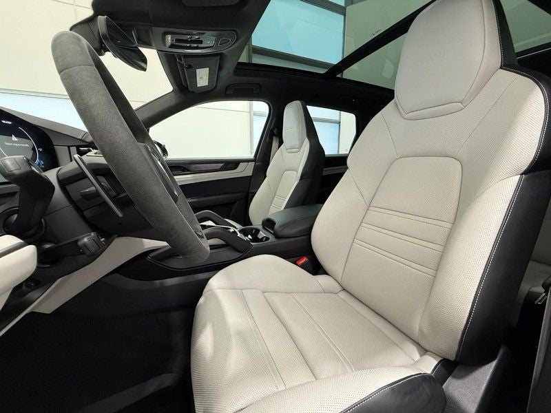 2025 Porsche Cayenne E-Hybrid Turbo