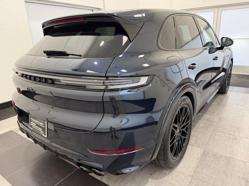 2025 Porsche Cayenne E-Hybrid Turbo
