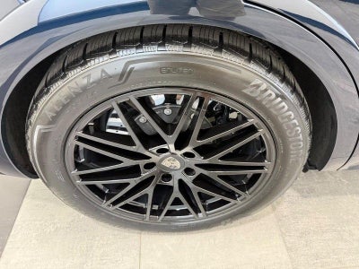 2025 Porsche Cayenne E-Hybrid Turbo
