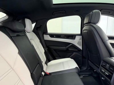 2025 Porsche Cayenne Coupe Coupe AWD