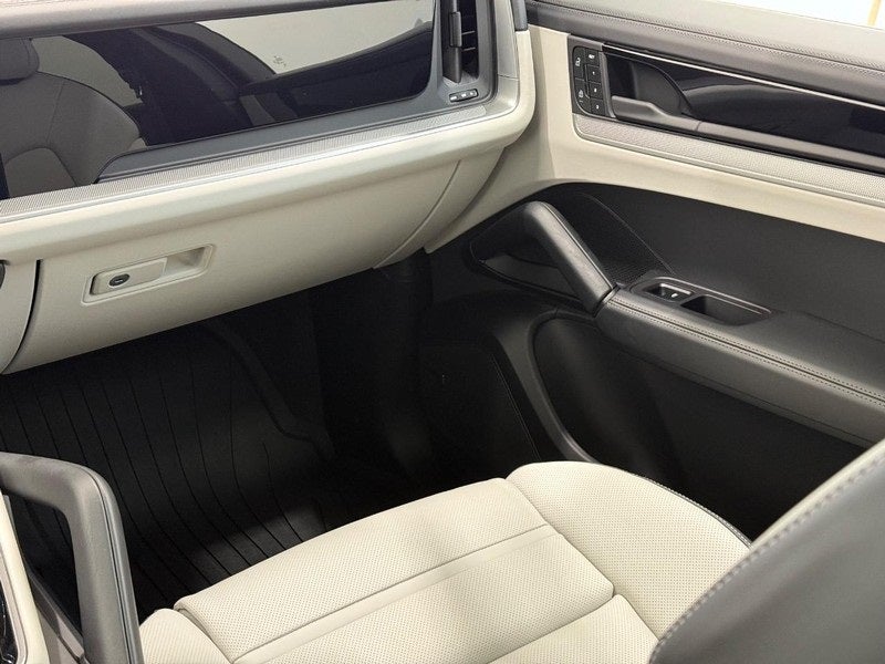 2025 Porsche Cayenne Coupe Coupe AWD