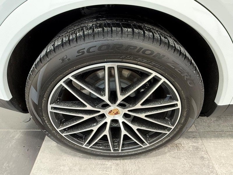 2025 Porsche Cayenne Coupe Coupe AWD